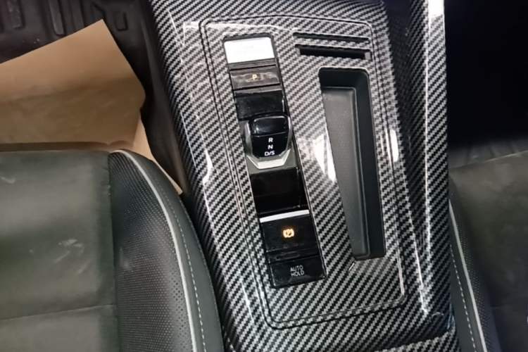 Used Volkswagen Golf 2021 280TSI DSG R-Line Gear Lever