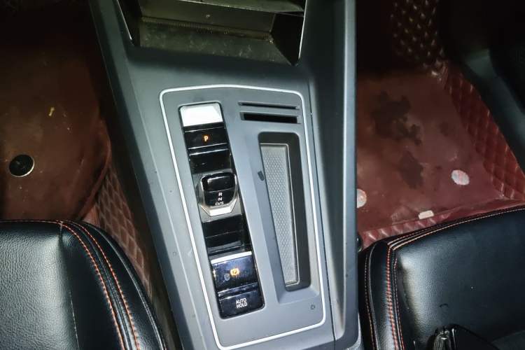 Used Volkswagen Golf 2021 200TSI DSG Gear Lever