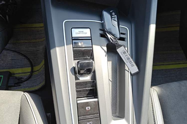 Used Volkswagen Golf 2021 280TSI DSG R-Line Gear Lever