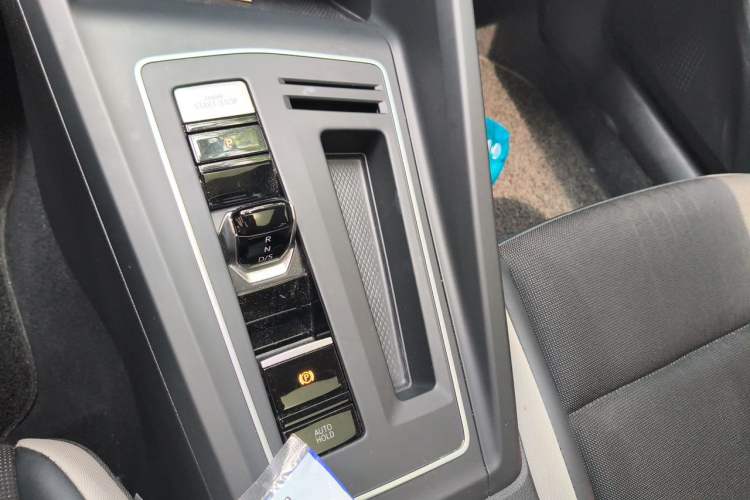 Used Volkswagen Golf 2021 280TSI DSG Pro First Edition Gear Lever