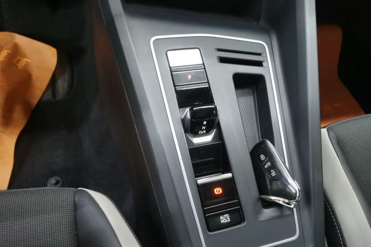 Used Volkswagen Golf 2021 280TSI DSG Pro First Edition Gear Lever
