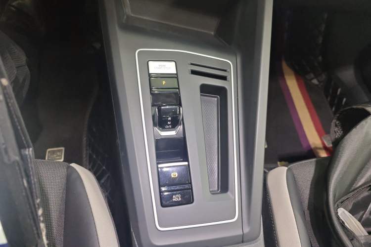 Used Volkswagen Golf 2021 280TSI DSG Pro Gear Lever