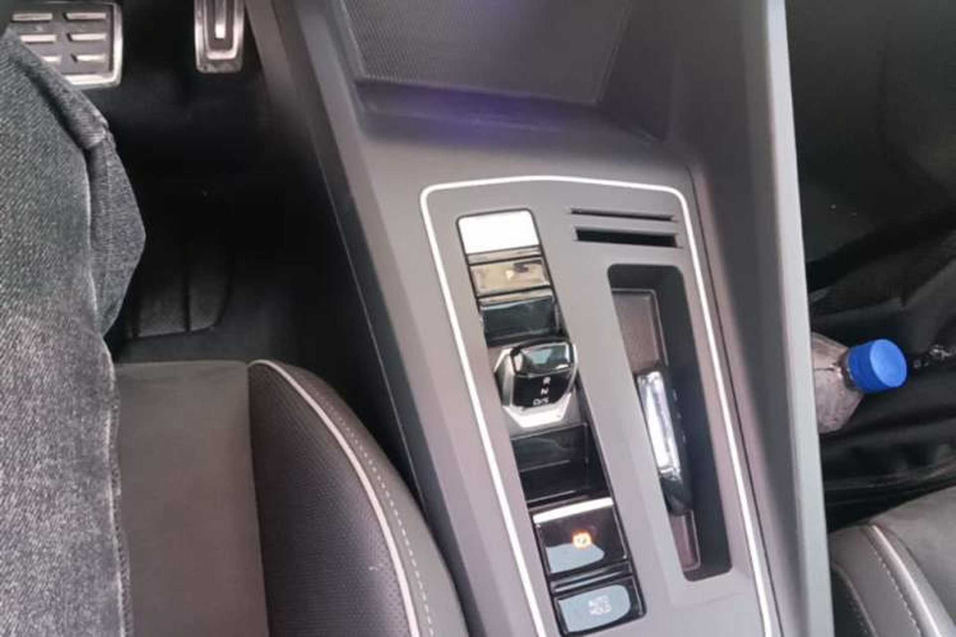 Used Volkswagen Golf 2021 280TSI DSG R-Line Gear Lever