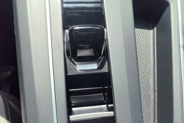 Used Volkswagen Golf 2021 280TSI DSG 30th Anniversary Edition Gear Lever