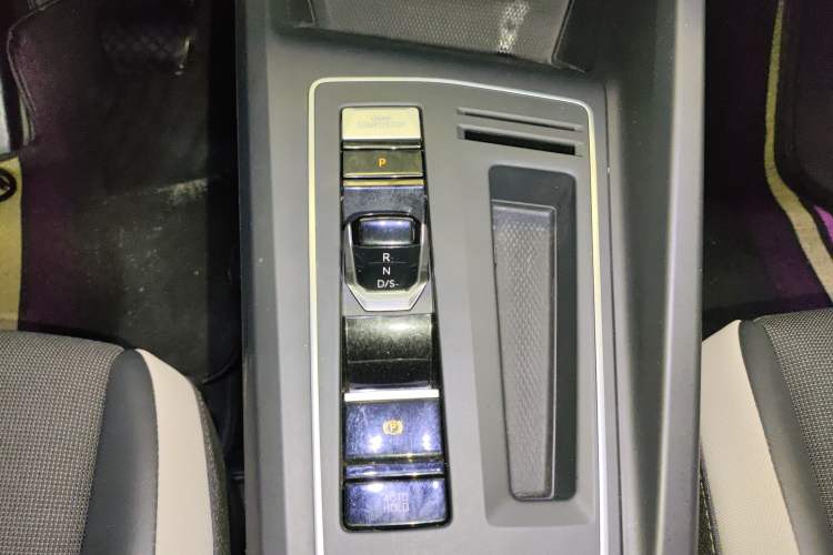 Used Volkswagen Golf 2021 280TSI DSG Pro Gear Lever