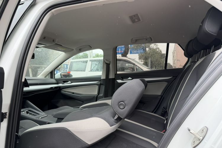 Used Volkswagen Golf 2021 200TSI DSG Headliner