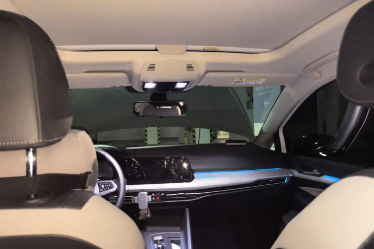 Used Volkswagen Golf 2021 280TSI DSG 30th Anniversary Edition Headliner