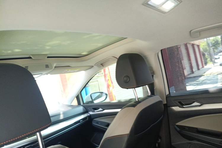 Used Volkswagen Golf 2021 280TSI DSG 30th Anniversary Edition Headliner