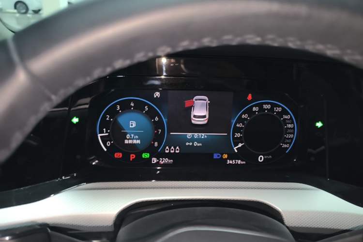 Used Volkswagen Golf 2021 280TSI DSG Pro Instrument Cluster