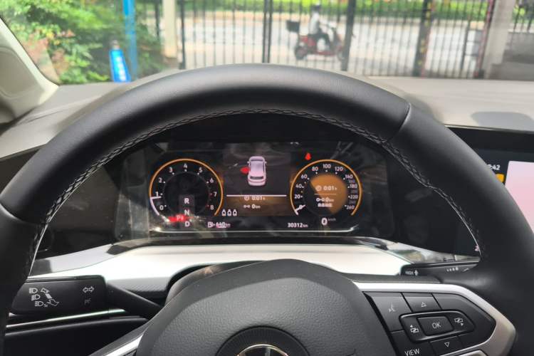 Used Volkswagen Golf 2021 280TSI DSG Pro First Edition Instrument Cluster