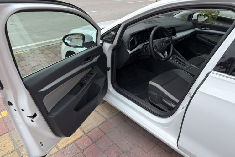 Used Volkswagen Golf 2021 280TSI DSG Pro Interior 1