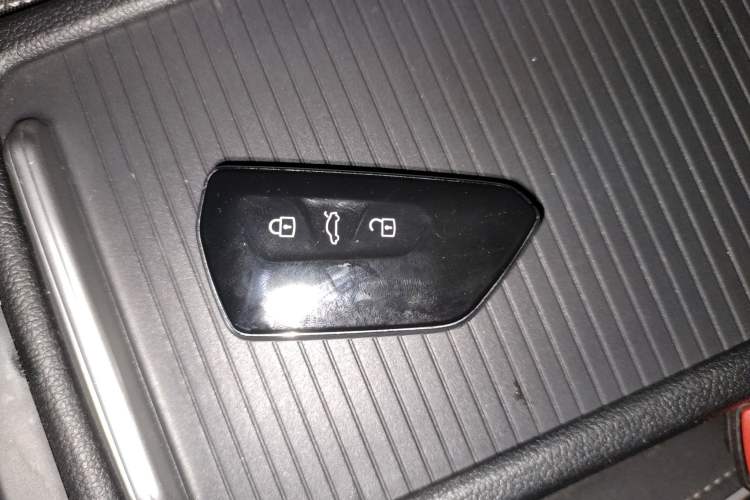 Used Volkswagen Golf 2021 280TSI DSG R-Line Interior 1