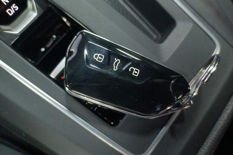 Used Volkswagen Golf 2021 280TSI DSG R-Line Interior 1
