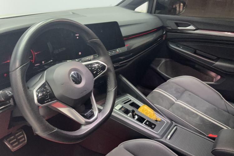 Used Volkswagen Golf 2021 280TSI DSG R-Line Interior 2