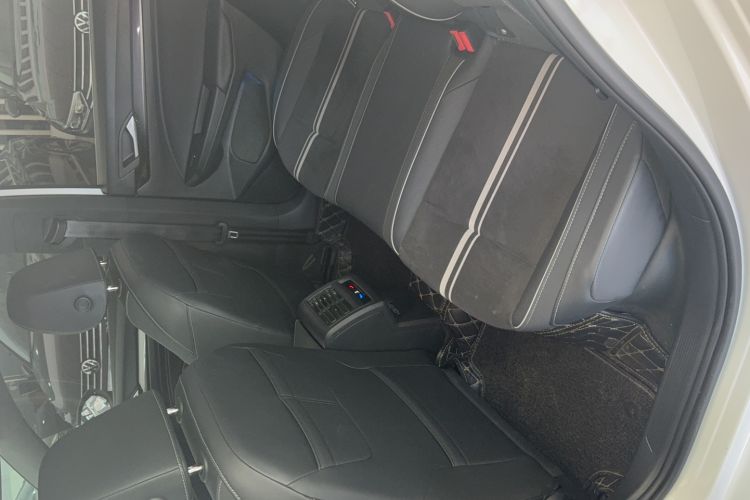 Used Volkswagen Golf 2021 280TSI DSG R-Line Interior 2