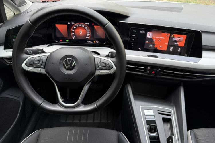 Used Volkswagen Golf 2021 280TSI DSG Pro Interior 2