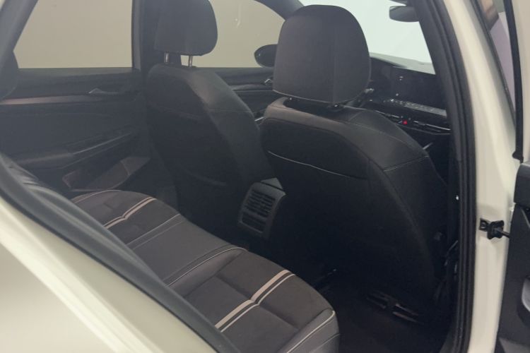 Used Volkswagen Golf 2021 280TSI DSG R-Line Interior 3