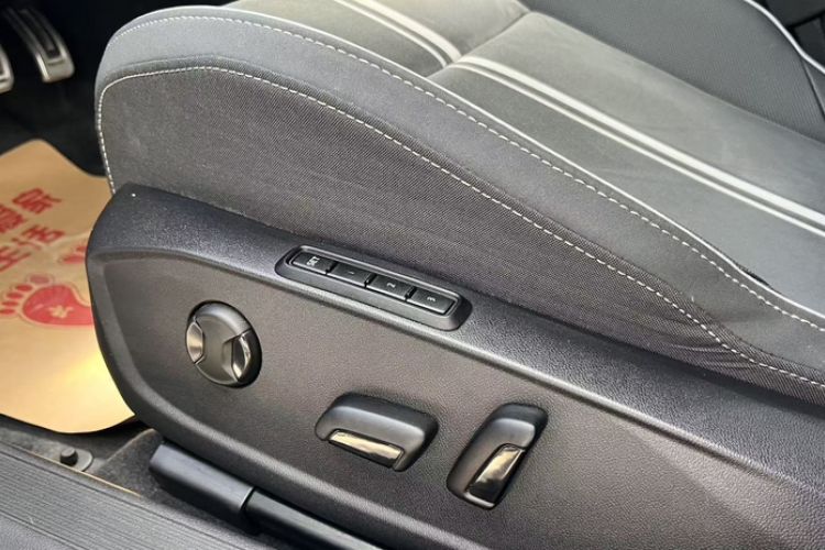 Used Volkswagen Golf 2021 280TSI DSG R-Line Interior 3