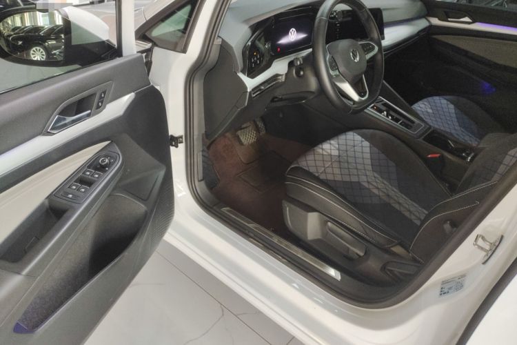 Used Volkswagen Golf 2021 280TSI DSG Pro Interior 3