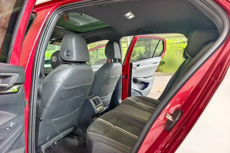 Used Volkswagen Golf 2021 280TSI DSG R-Line Interior 3