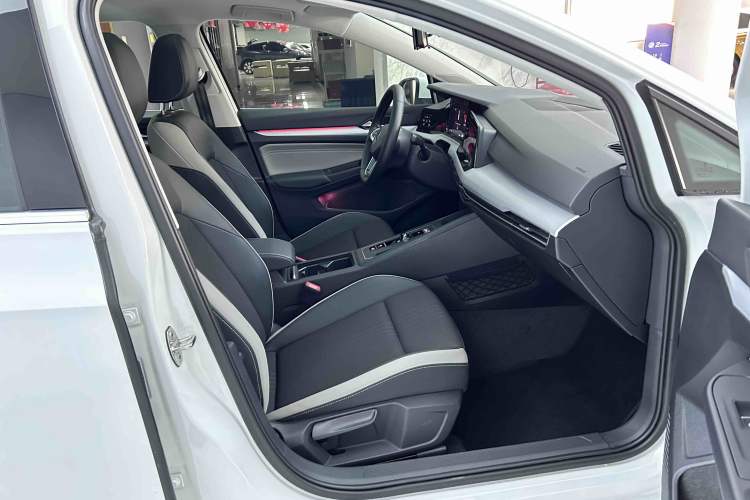 Used Volkswagen Golf 2021 280TSI DSG Pro Interior 3