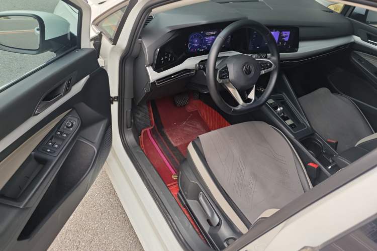 Used Volkswagen Golf 2021 280TSI DSG Pro Interior 4