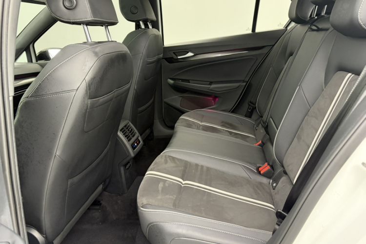 Used Volkswagen Golf 2021 280TSI DSG R-Line Interior 6