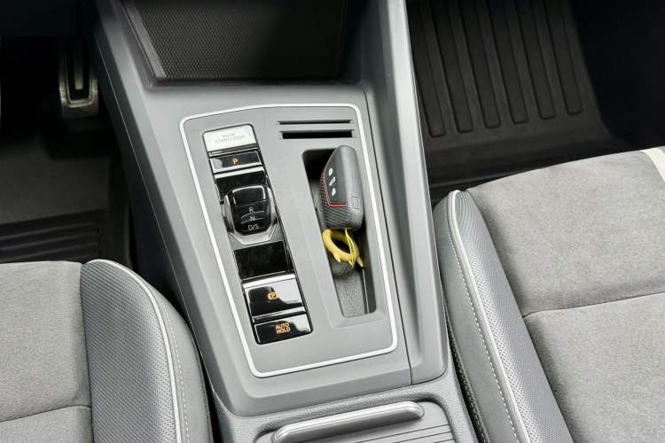 Used Volkswagen Golf 2021 280TSI DSG R-Line Interior 6