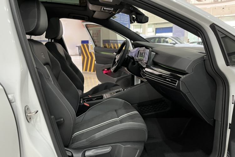 Used Volkswagen Golf 2021 280TSI DSG R-Line Interior 7