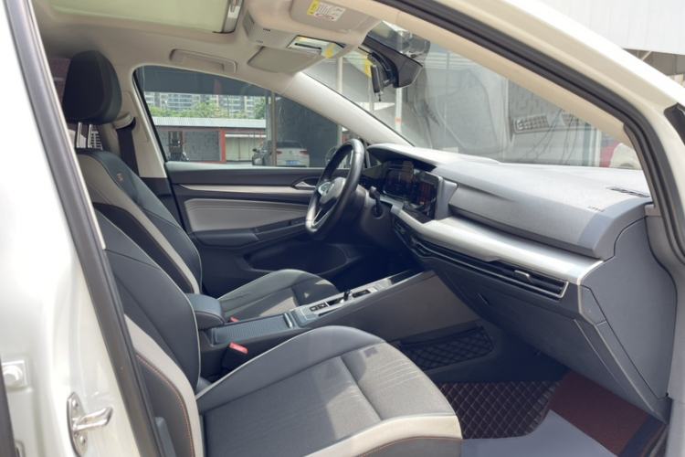 Used Volkswagen Golf 2021 280TSI DSG 30th Anniversary Edition Interior 7