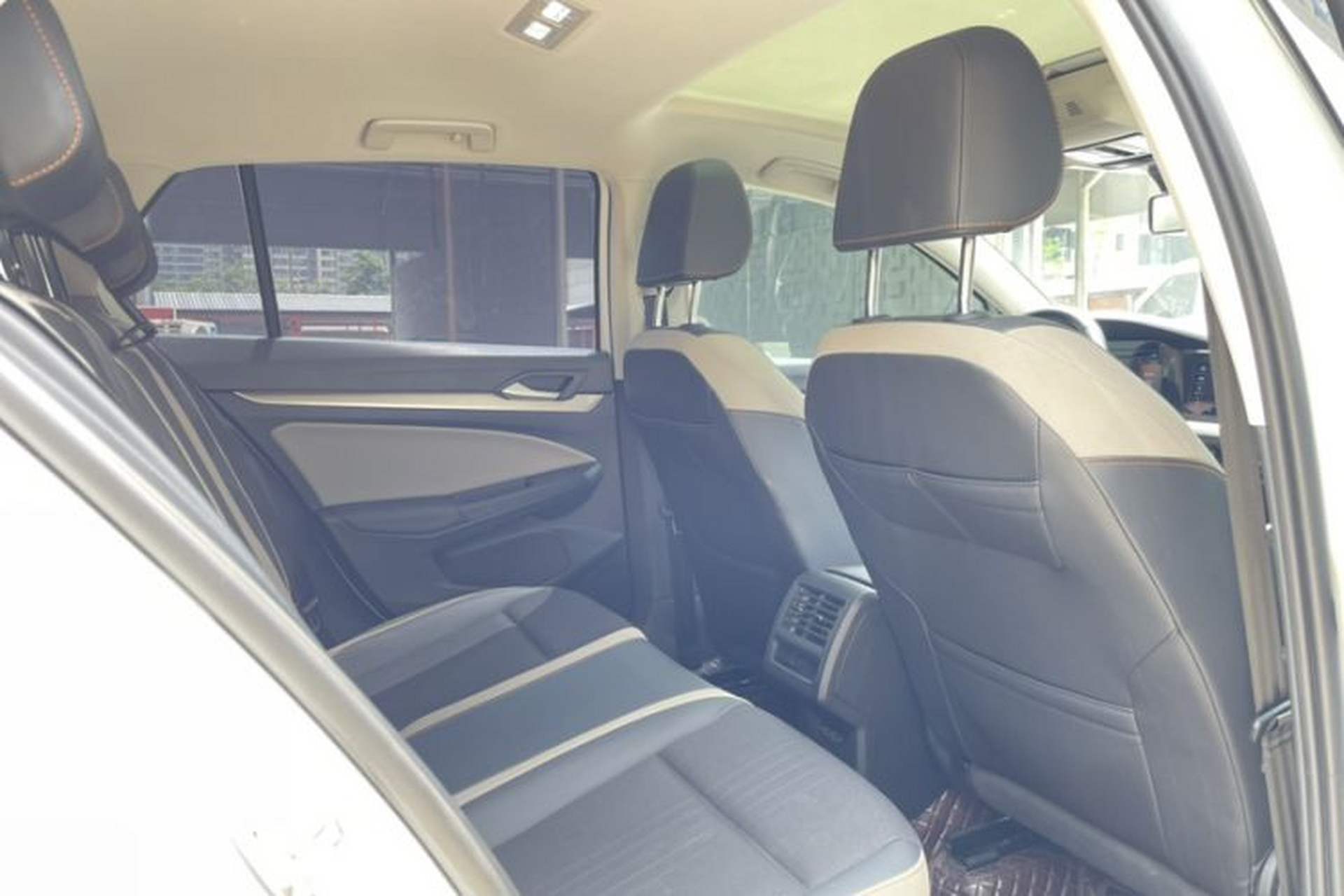 Used Volkswagen Golf 2021 280TSI DSG 30th Anniversary Edition Interior 9