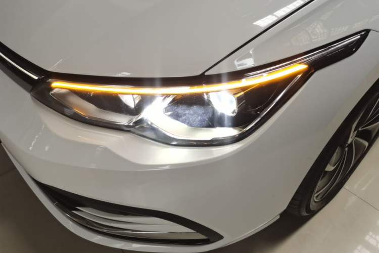Used Volkswagen Golf 2021 200TSI DSG Left Front Headlight