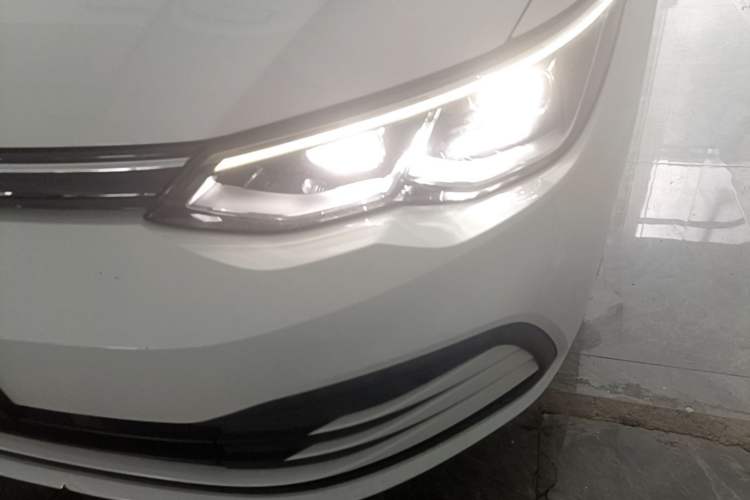Used Volkswagen Golf 2021 200TSI DSG Pro Left Front Headlight
