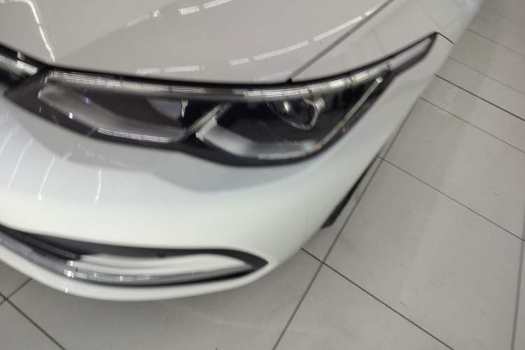 Used Volkswagen Golf 2021 280TSI DSG Pro Left Front Headlight