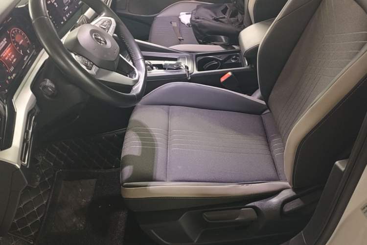 Used Volkswagen Golf 2021 280TSI DSG Pro Left Front Seat