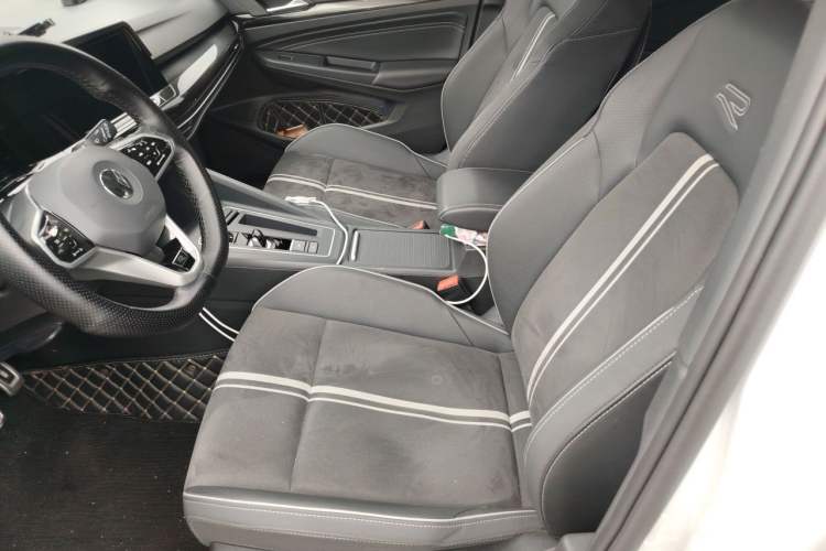 Used Volkswagen Golf 2021 280TSI DSG R-Line Left Front Seat