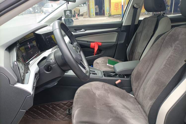 Used Volkswagen Golf 2021 280TSI DSG 30th Anniversary Edition Left Front Seat