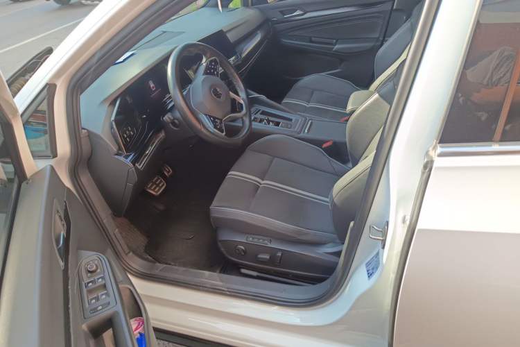 Used Volkswagen Golf 2021 280TSI DSG R-Line Left Front Seat