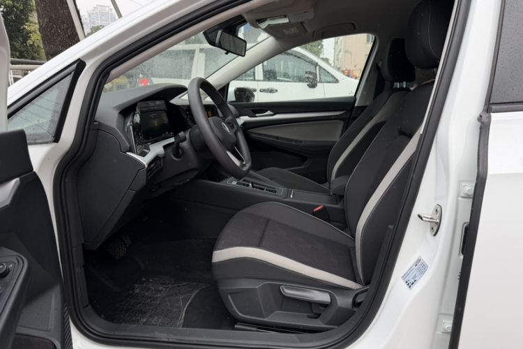 Used Volkswagen Golf 2021 200TSI DSG Left Front Seat