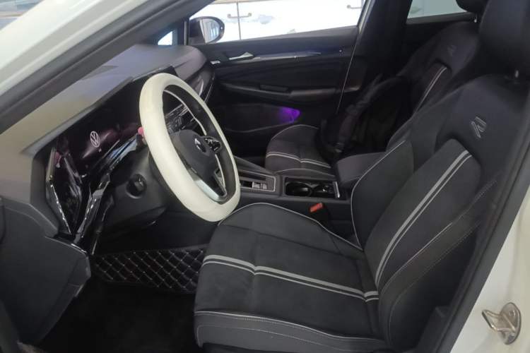 Used Volkswagen Golf 2021 280TSI DSG R-Line Left Front Seat
