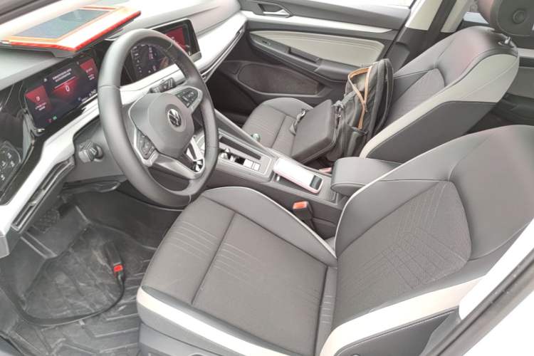 Used Volkswagen Golf 2021 280TSI DSG R-Line Left Front Seat