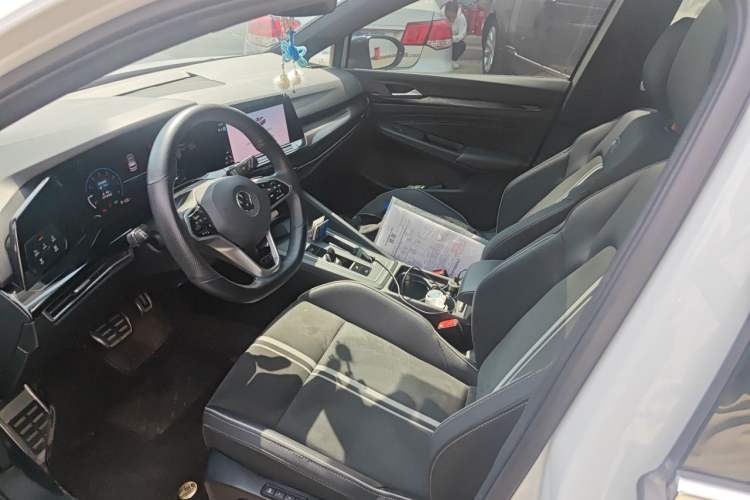 Used Volkswagen Golf 2021 280TSI DSG R-Line Left Front Seat