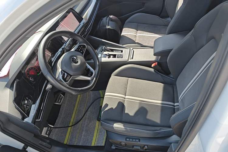 Used Volkswagen Golf 2021 280TSI DSG R-Line Left Front Seat