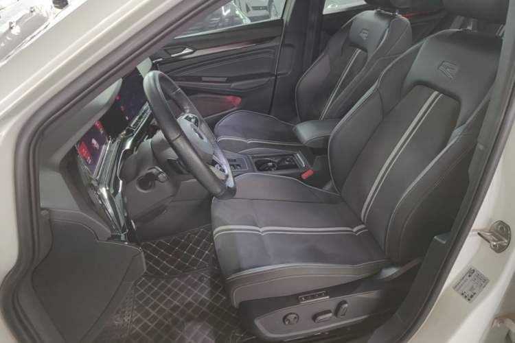 Used Volkswagen Golf 2021 280TSI DSG R-Line Left Front Seat