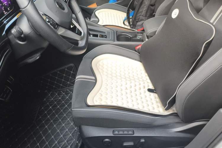 Used Volkswagen Golf 2021 280TSI DSG R-Line Left Front Seat