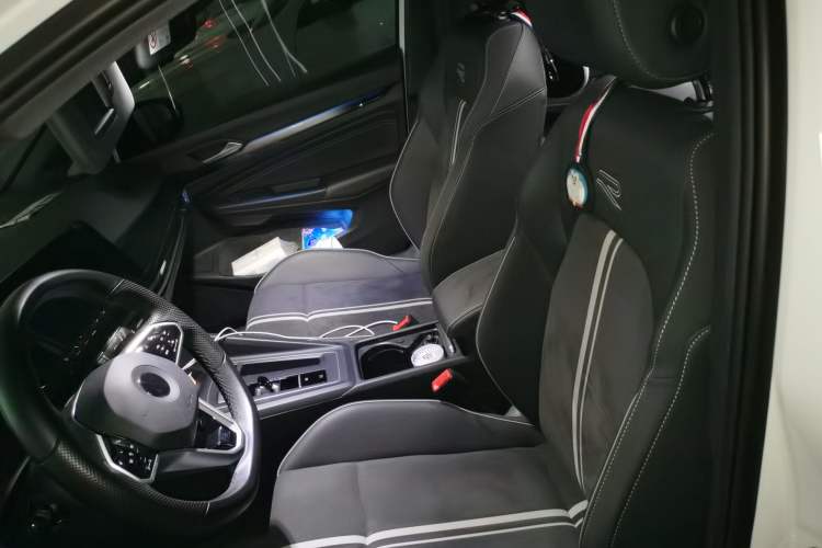 Used Volkswagen Golf 2021 280TSI DSG R-Line Left Front Seat