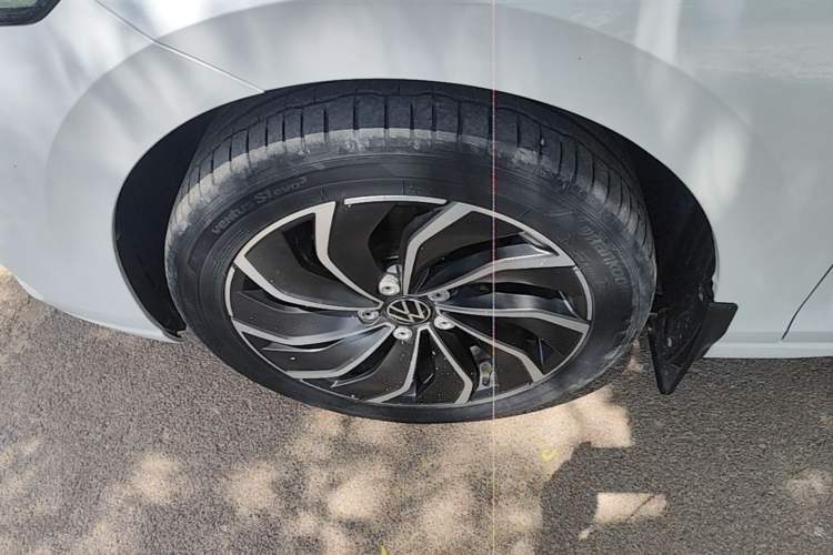 Used Volkswagen Golf 2021 200TSI DSG Pro Left Front Wheel Hub