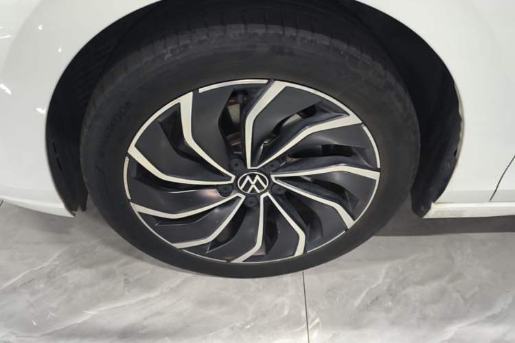 Used Volkswagen Golf 2021 280TSI DSG Pro Left Front Wheel Hub