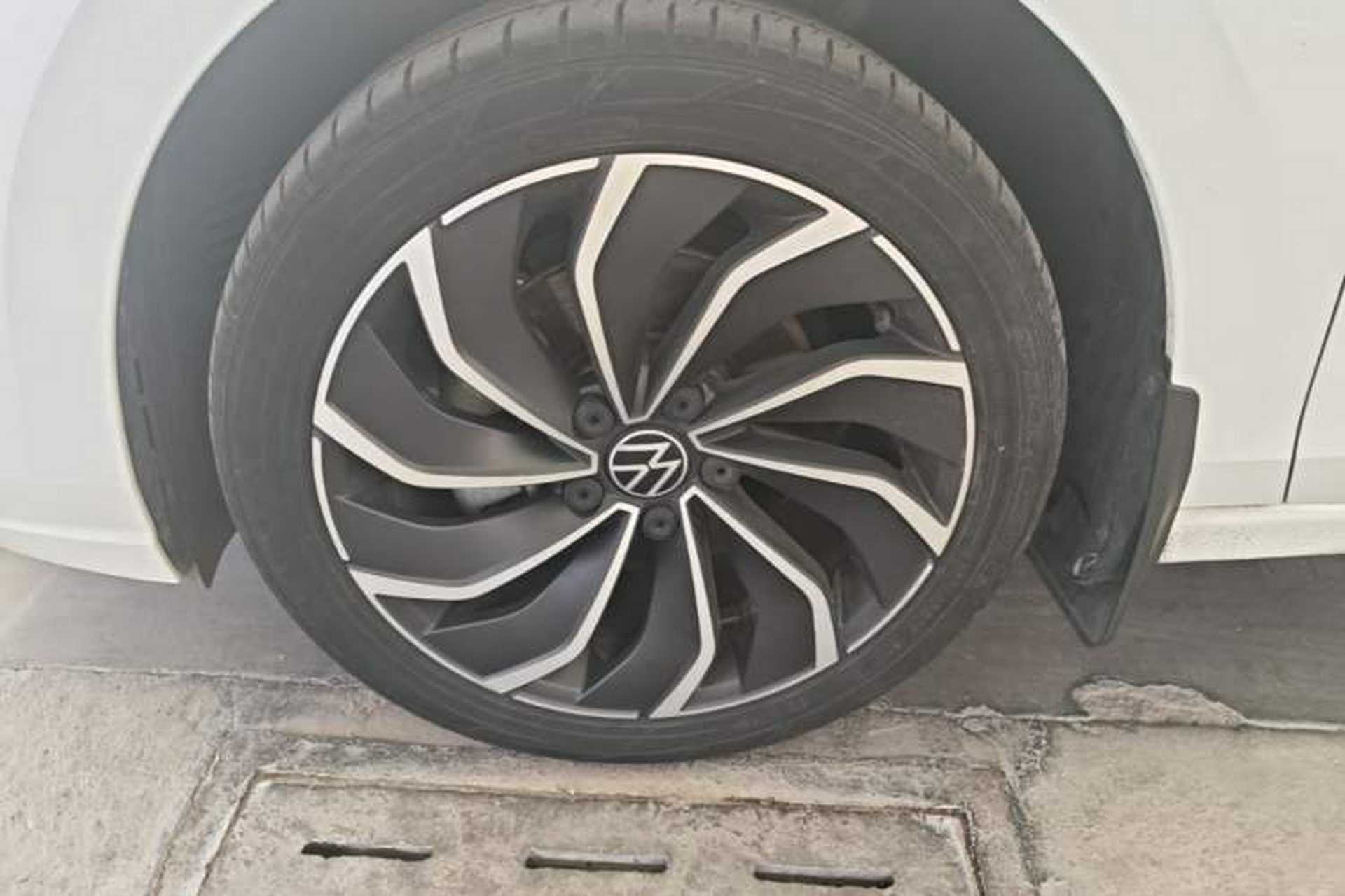 Used Volkswagen Golf 2021 280TSI DSG Pro Left Front Wheel Hub