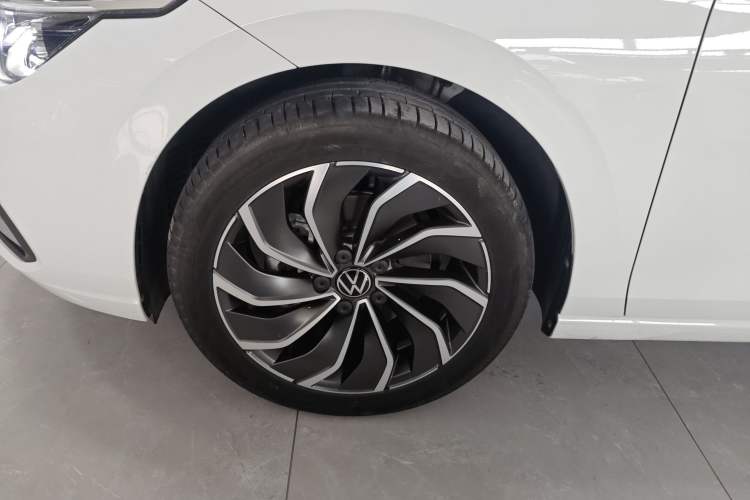 Used Volkswagen Golf 2021 280TSI DSG Pro Left Front Wheel Hub